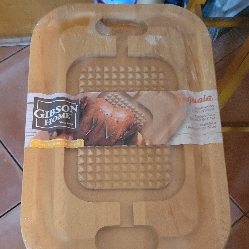 New 17.5x11.75in Brachwood Carving Board Gibson Home